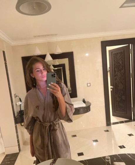 Boyalik Escort Büyüleyici ve Şık Bayan Naz